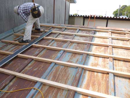 プレハブ屋根下地取付